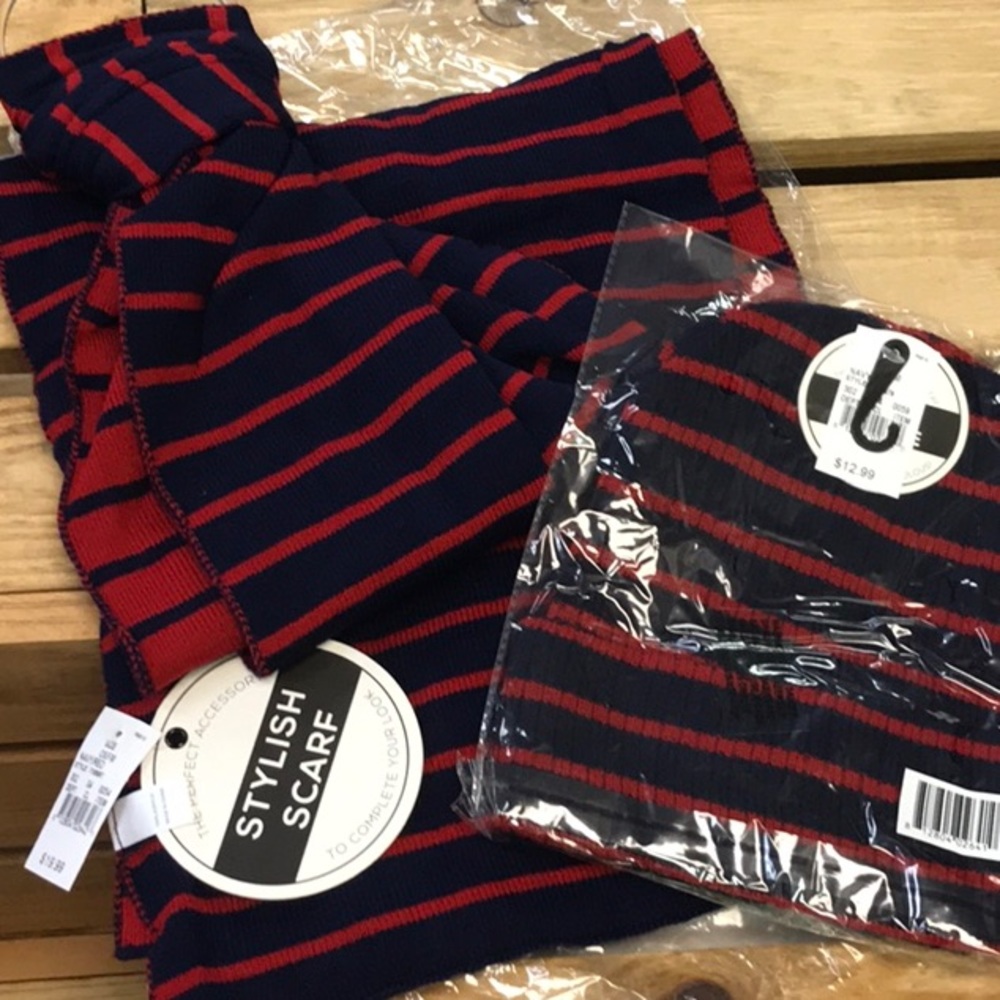 Cozy Beanie and Stylish Scarf set Navy and red